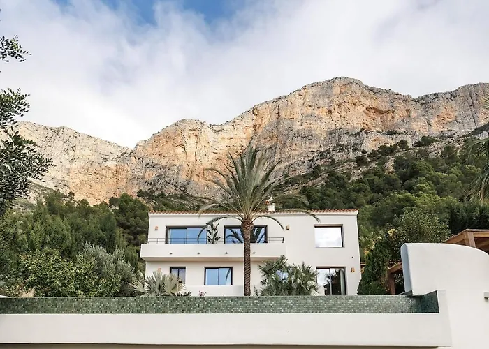Vila Casa Montgo *